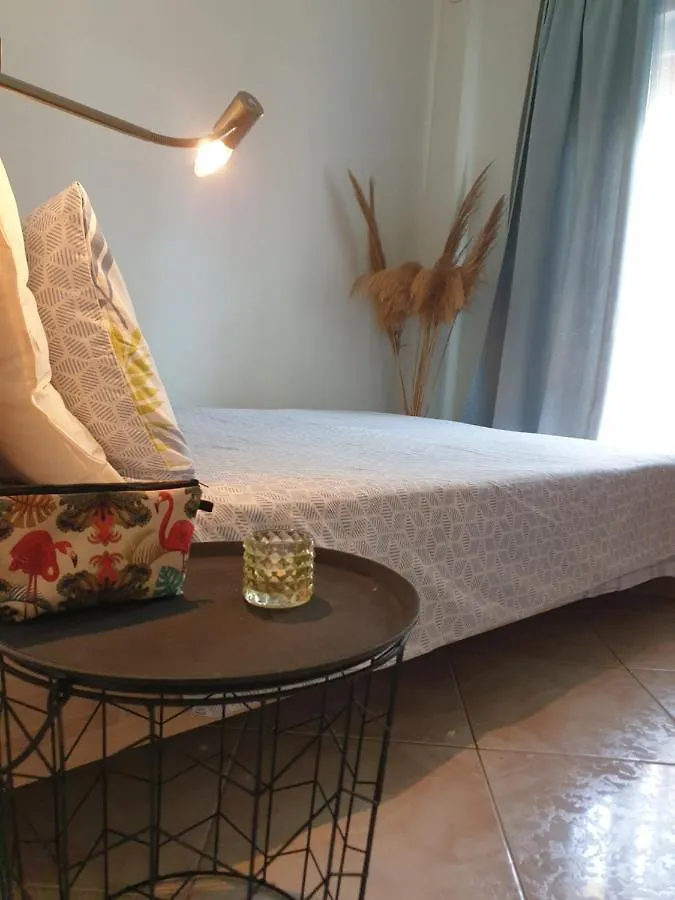 Sea Breeze Apartment Nea Kallikrateia